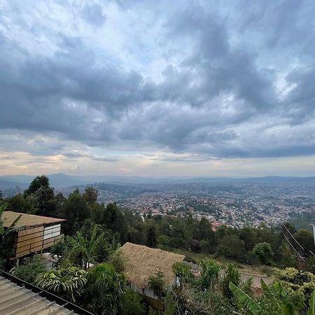 Eagle View Lodge - คิกาลี ภายนอก รูปภาพ
