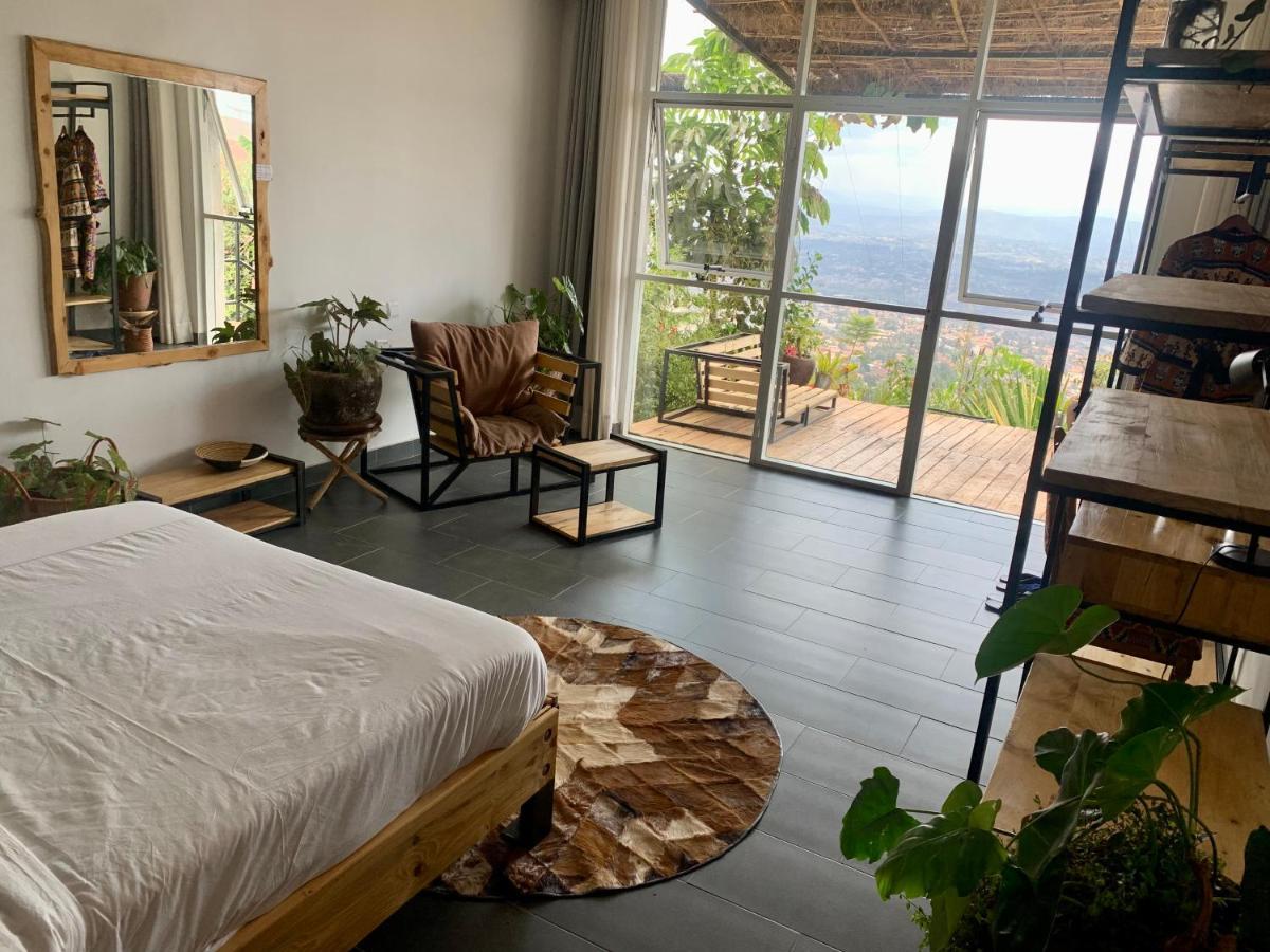 Eagle View Lodge - คิกาลี ภายนอก รูปภาพ
