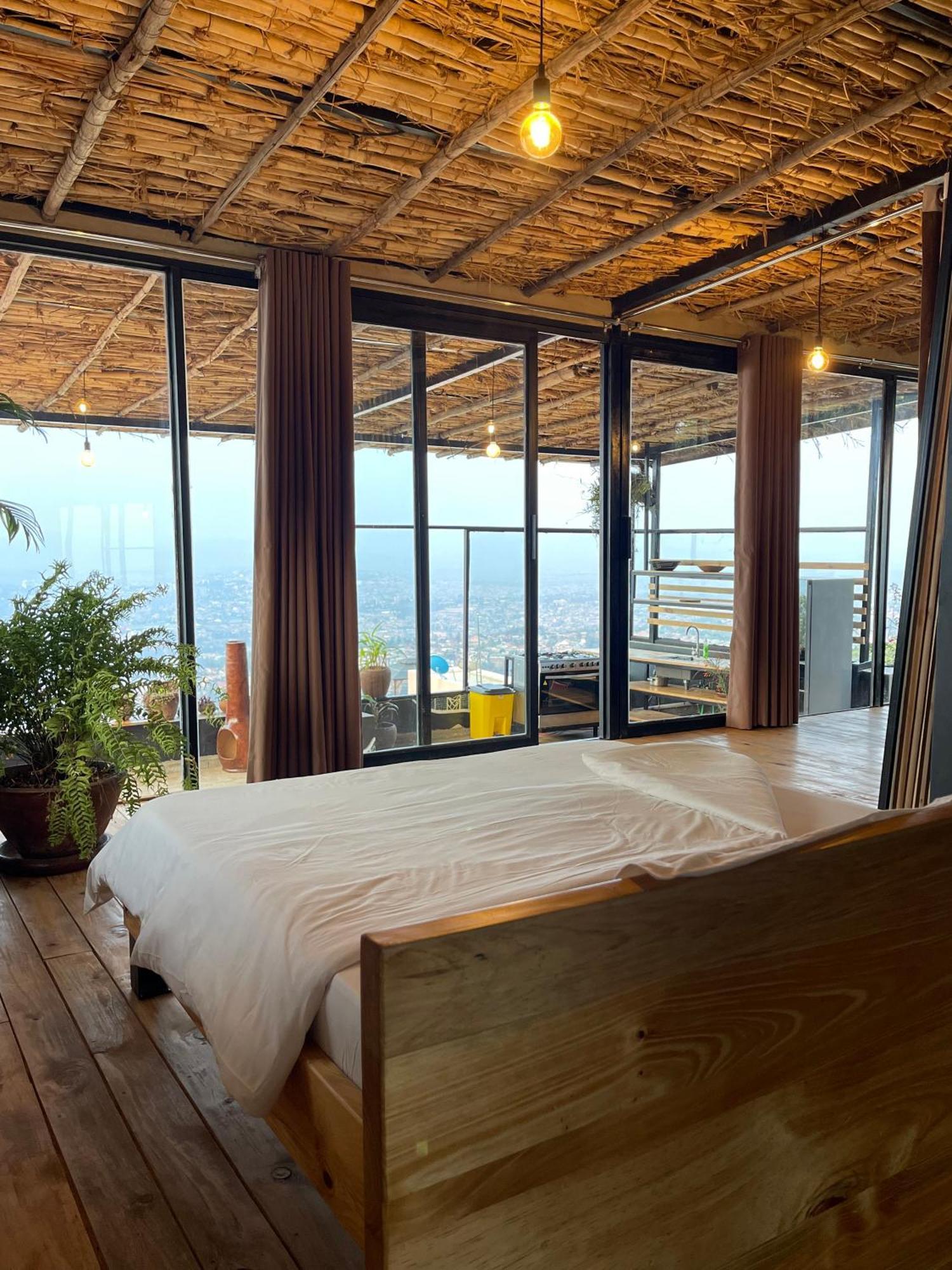 Eagle View Lodge - คิกาลี ภายนอก รูปภาพ