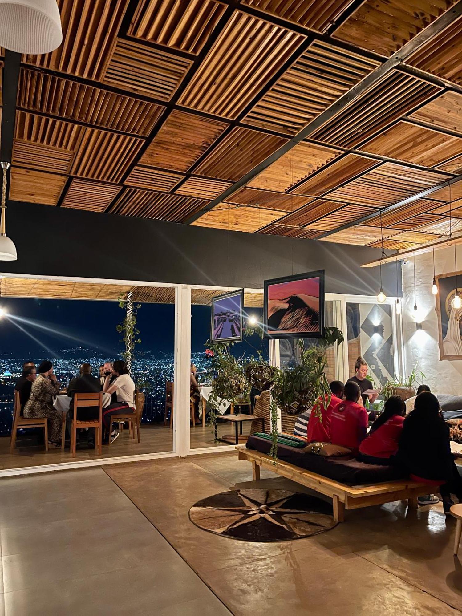 Eagle View Lodge - คิกาลี ภายนอก รูปภาพ