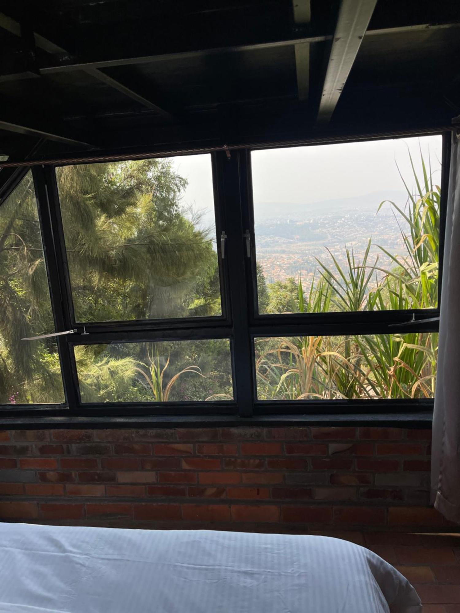 Eagle View Lodge - คิกาลี ภายนอก รูปภาพ