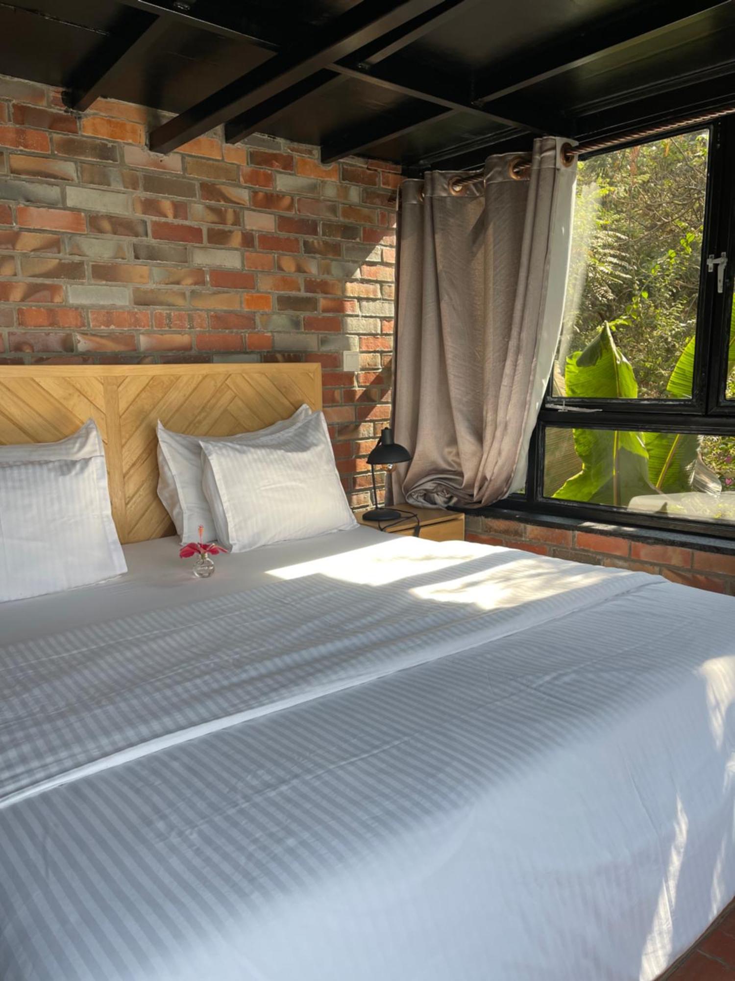 Eagle View Lodge - คิกาลี ภายนอก รูปภาพ