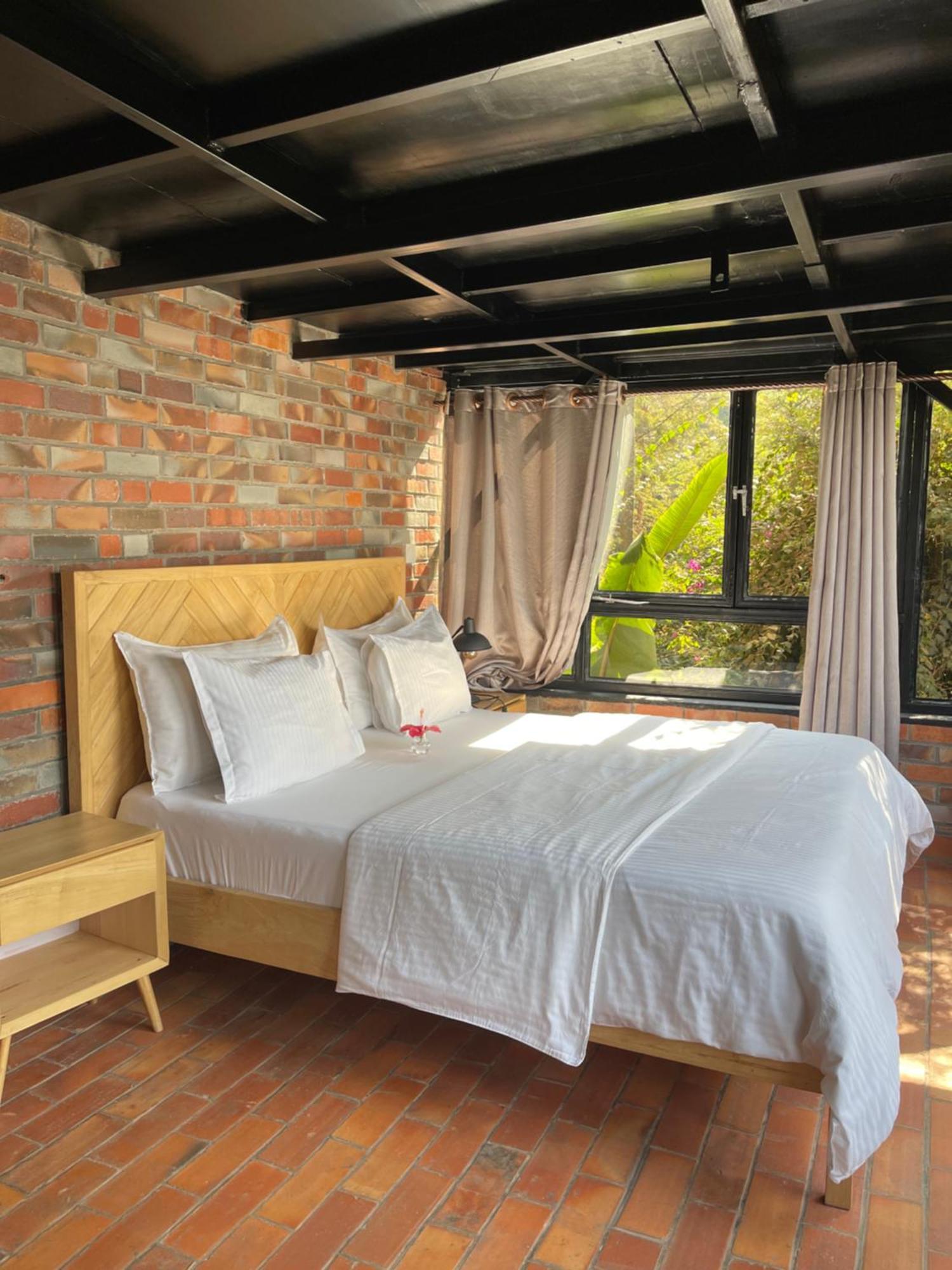 Eagle View Lodge - คิกาลี ภายนอก รูปภาพ