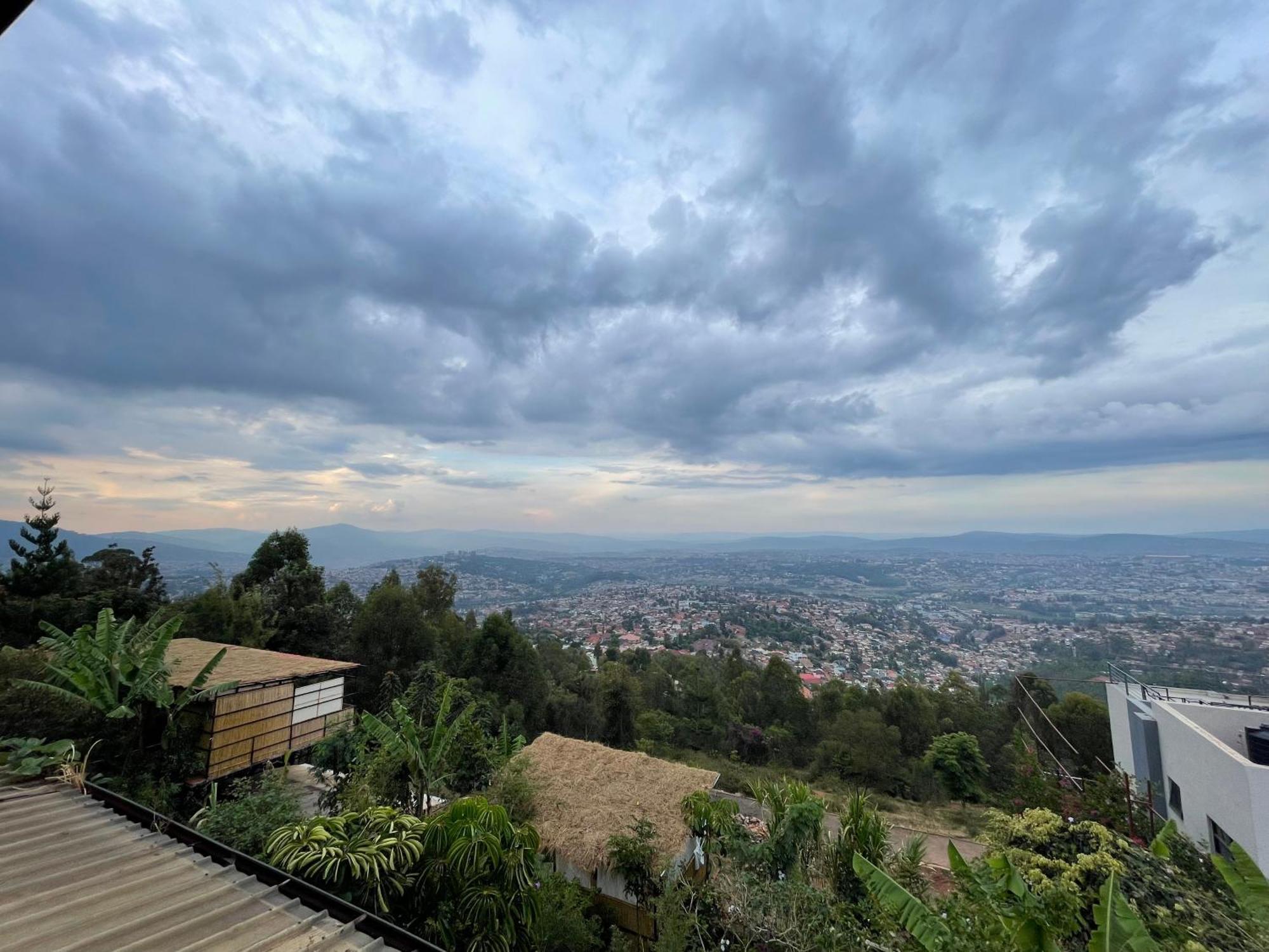 Eagle View Lodge - คิกาลี ภายนอก รูปภาพ